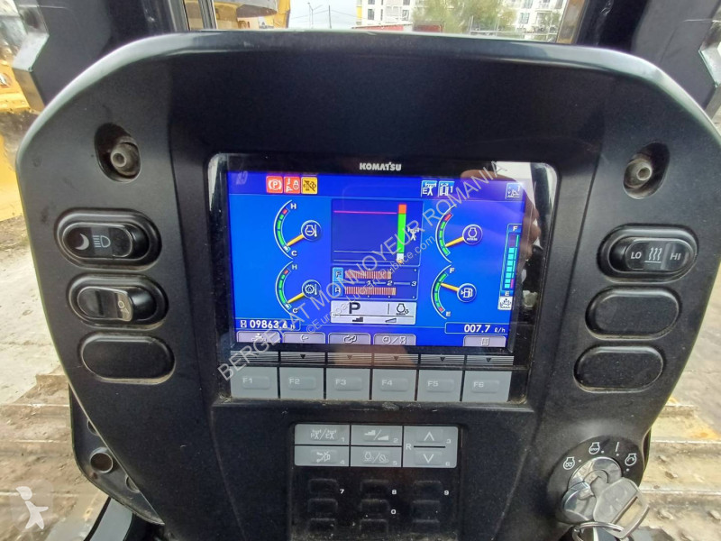 بلدوزر Komatsu D61PX-24