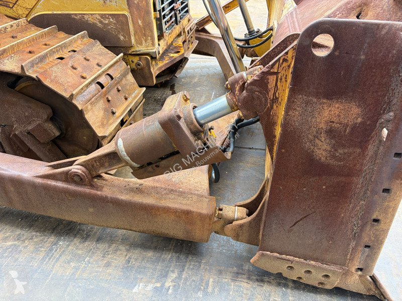 Булдозер Caterpillar D6R2