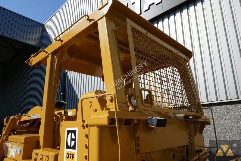 Bulldozer Caterpillar Ex-army