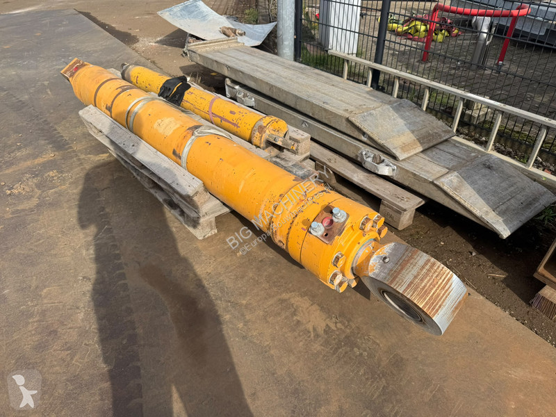 Bulldozer Liebherr | Spare parts only