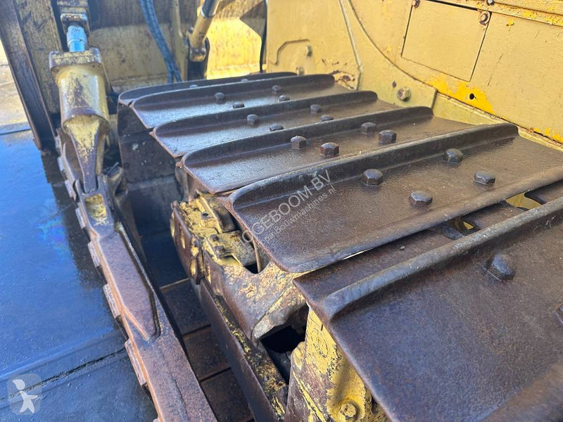 Bulldozer Caterpillar D6D with winch