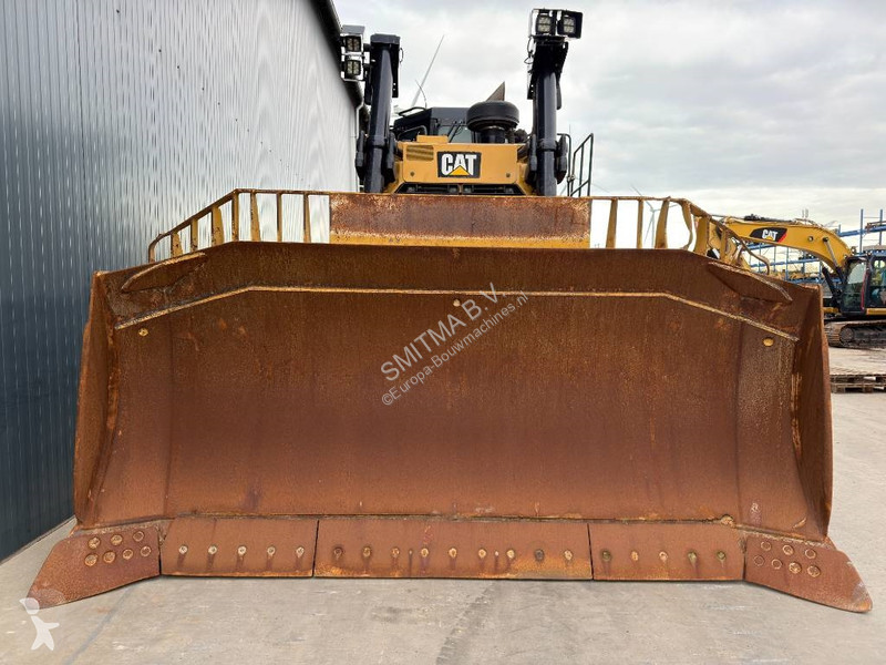 Buldozér Caterpillar - CE