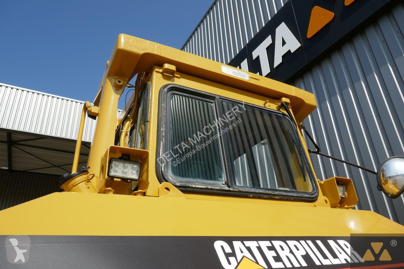 Buldozer Caterpillar