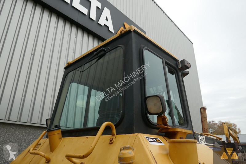 Bulldozer Caterpillar D6M