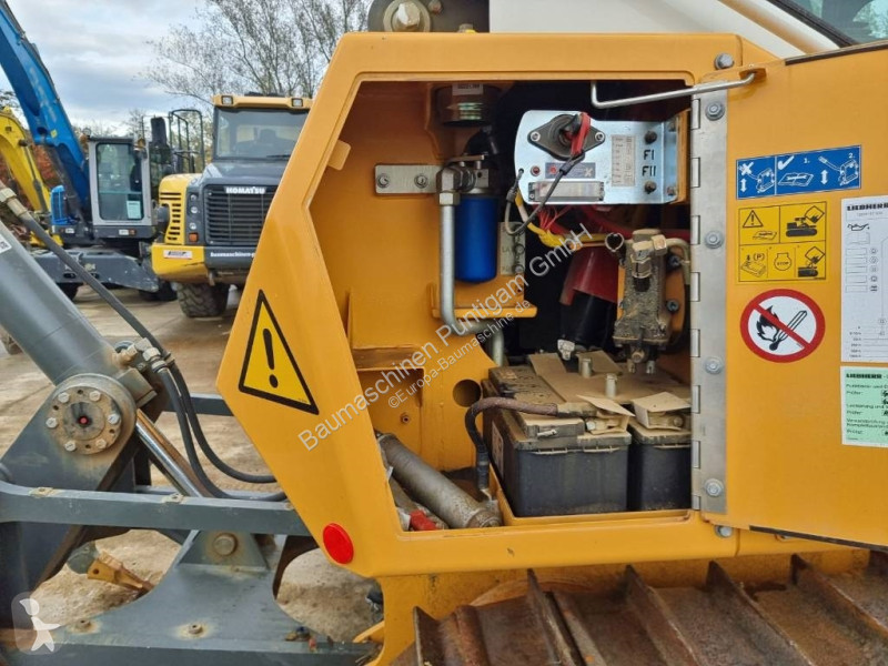 بلدوزر Liebherr PR 716 05 LGP