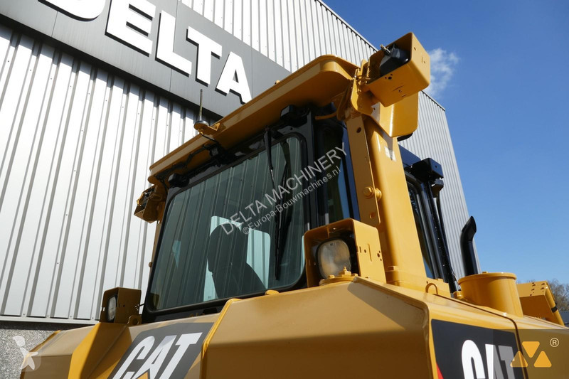 بلدوزر Caterpillar D6T