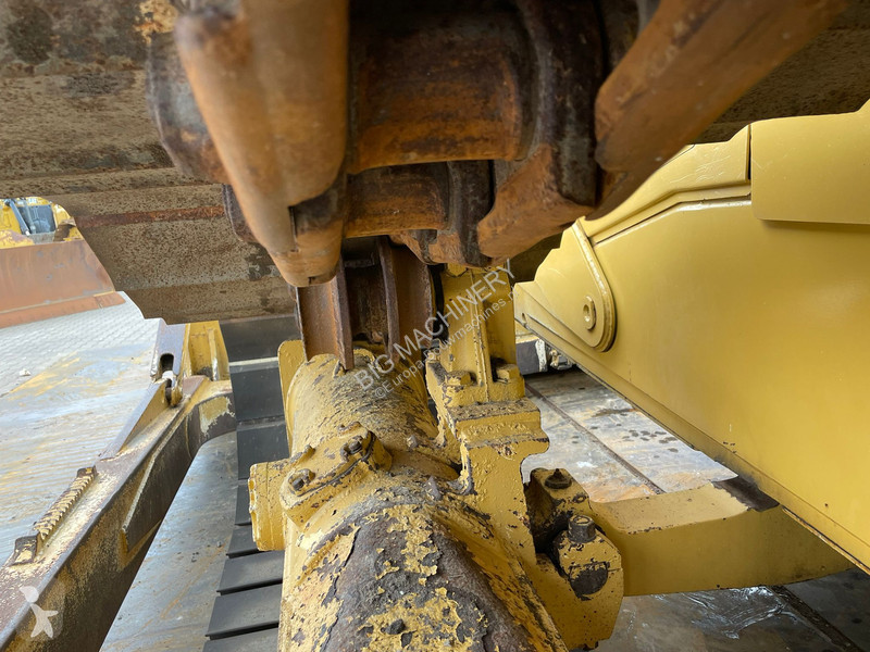 Buldozer Caterpillar D6T