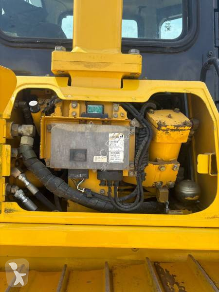 بلدوزر Komatsu
