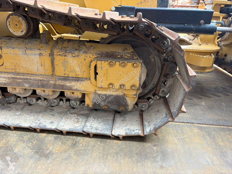 بلدوزر Caterpillar D4 LGP 15A ( / 2)