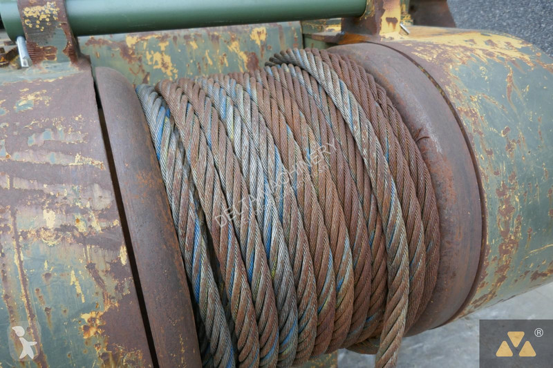 Bulldozer Caterpillar II Ex-army