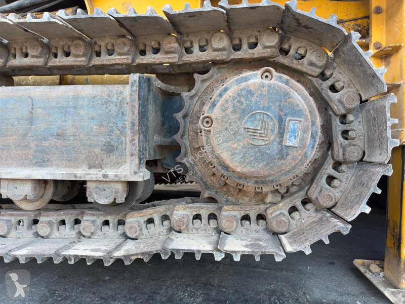 بلدوزر  Extec Screens & Crushers C12...