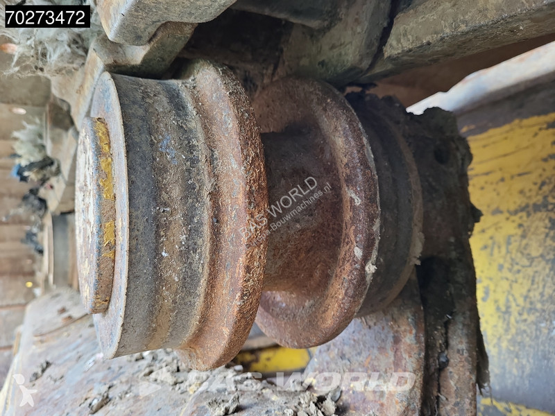 بلدوزر Komatsu D65 -18