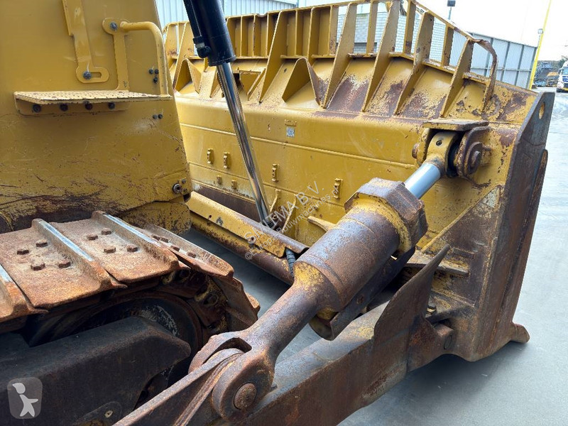 Buldozér Caterpillar - CE