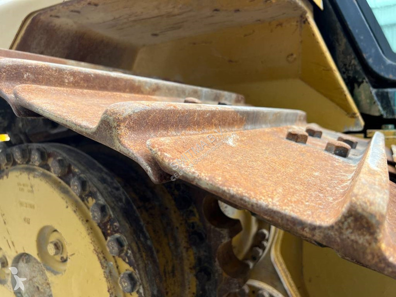 Buldozér Caterpillar D6N