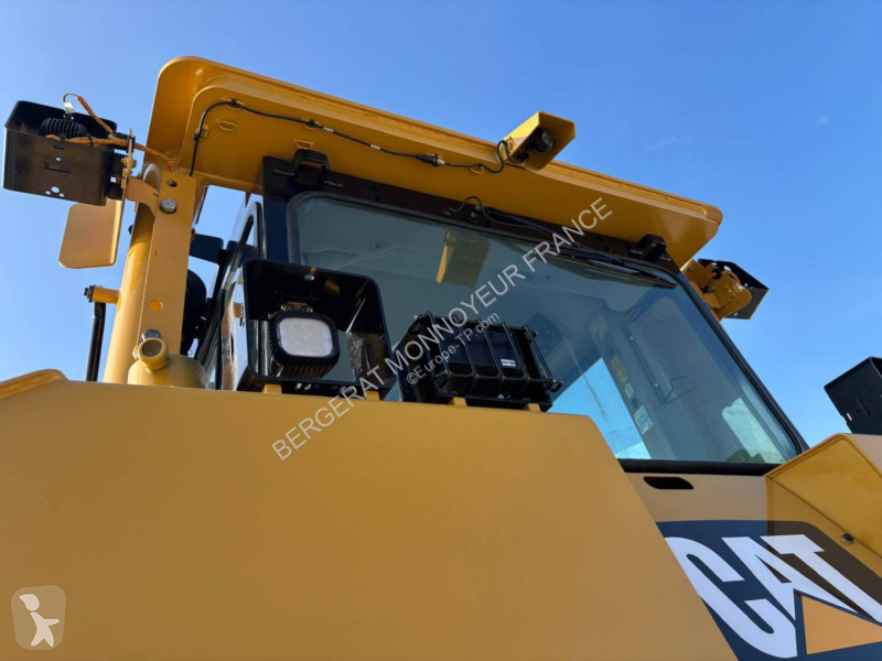 Бульдозер Caterpillar