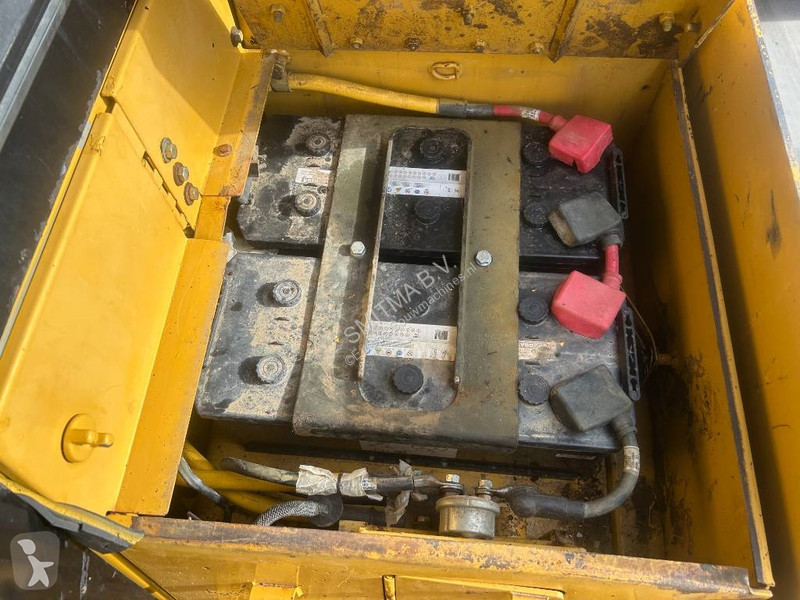 بلدوزر Caterpillar R II