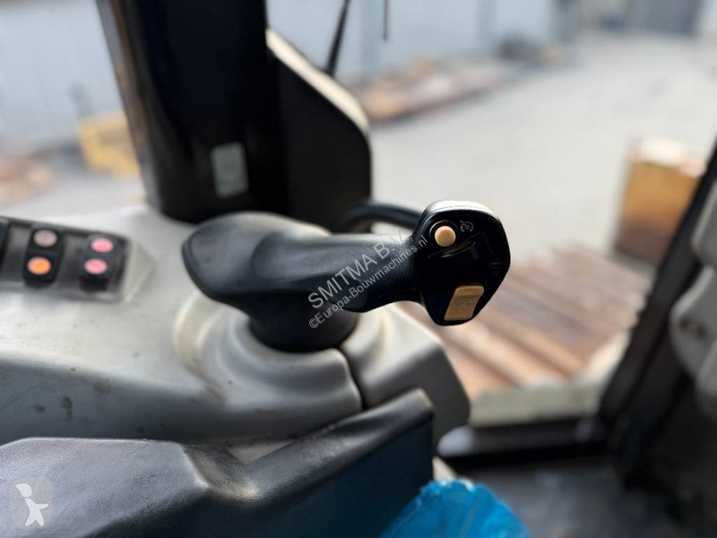 بلدوزر Caterpillar D6N