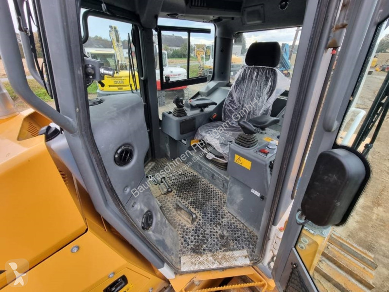 بلدوزر Liebherr PR 716 05 LGP