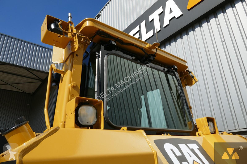 بلدوزر Caterpillar D6T