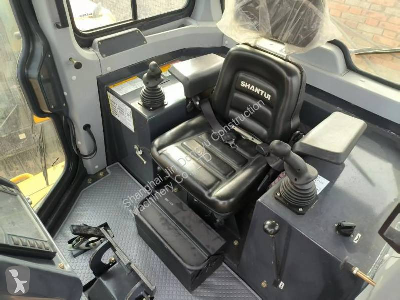 Buldozer Shantui SD17G