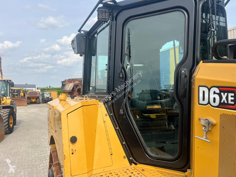 بلدوزر Caterpillar D6 XL next generation .