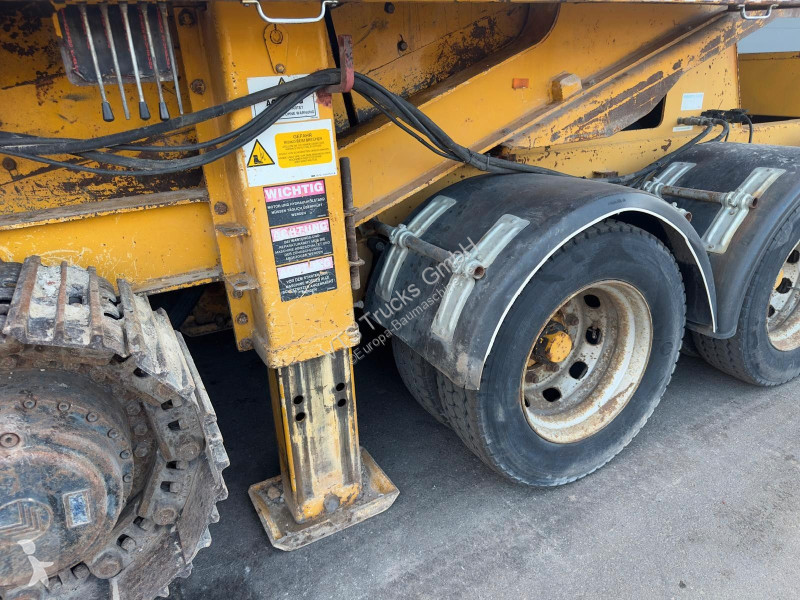 بلدوزر  Extec Screens & Crushers C12...