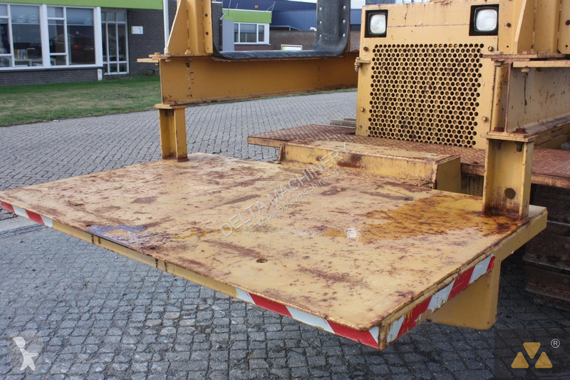 Bulldozer Caterpillar D6E Pipe carrier