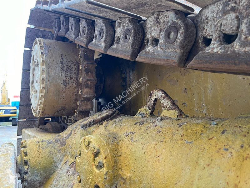 Bulldozer Caterpillar - Single shank ripper