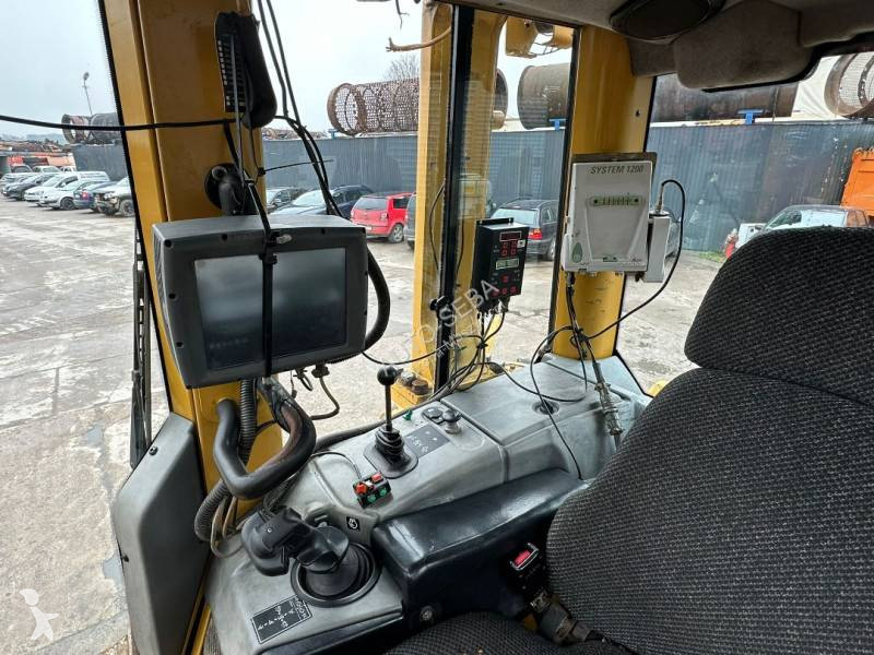 Buldozer Caterpillar