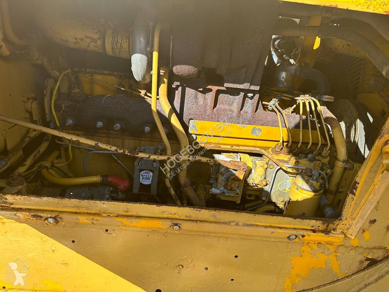 Bulldozer Caterpillar D6D with winch