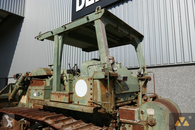 بلدوزر Caterpillar Ex-army