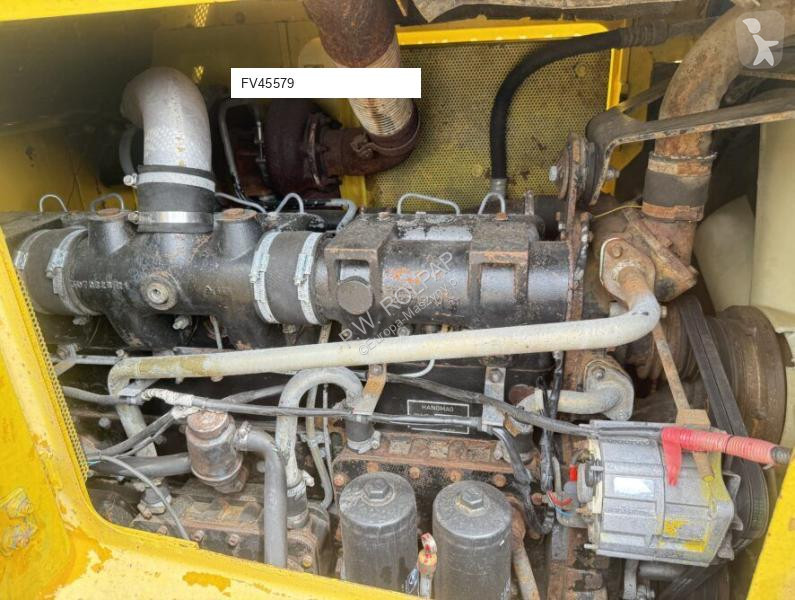 Buldozer Hanomag D680E
