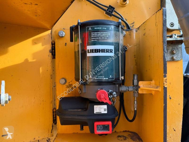 Bulldozer Liebherr PR 746 L