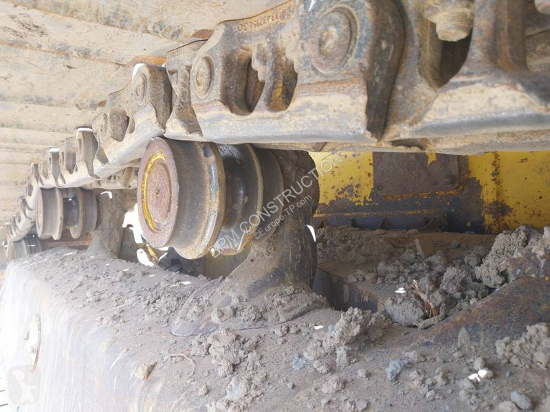 بلدوزر Komatsu