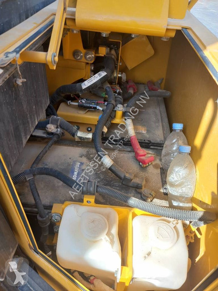 بلدوزر Komatsu D155A-6R (4pcs available for...