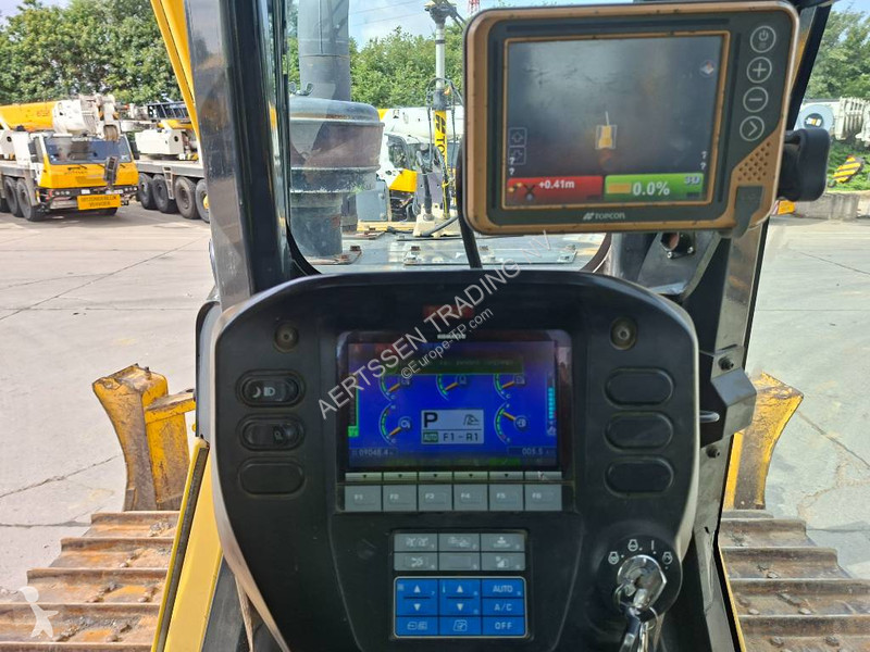 بلدوزر Komatsu (with Topcon 3D GPS)