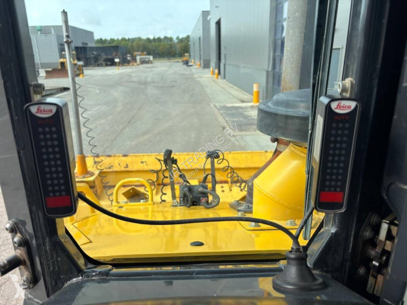 Bulldozer Komatsu EX23 (GPS Prepared)