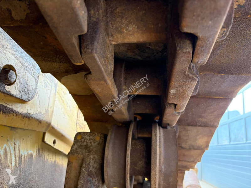 Булдозер Caterpillar D6R2