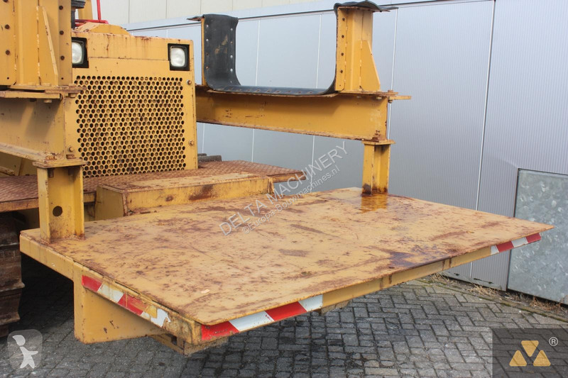 Bulldozer Caterpillar D6E Pipe carrier