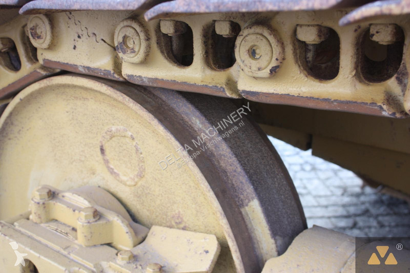 Bulldozer Caterpillar D6E Fuel tanker