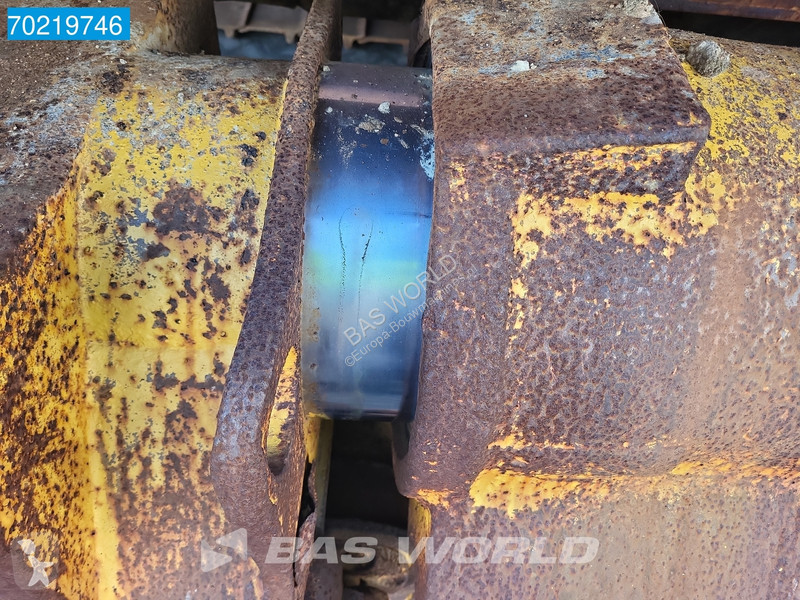بلدوزر Caterpillar D8 N
