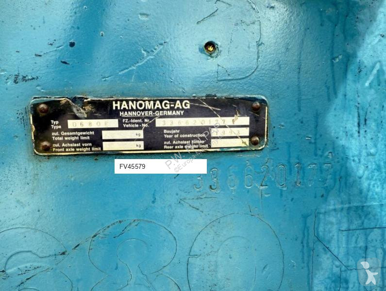 Buldozer Hanomag D680E