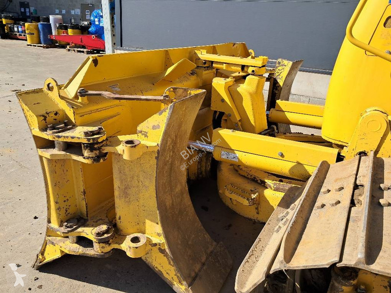 بلدوزر Komatsu I-24E0