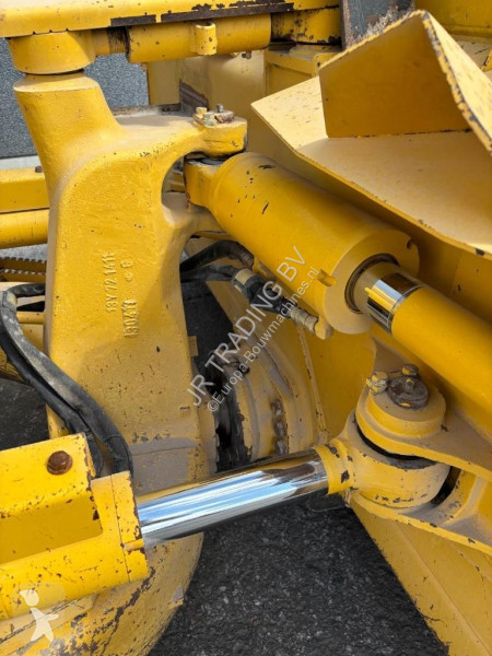 بلدوزر Komatsu EX-24 (GPS Prepared)