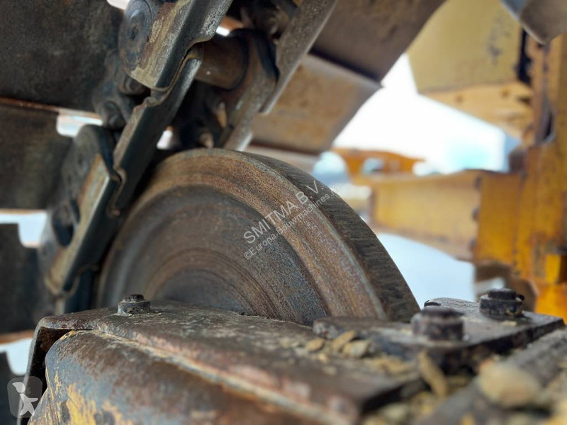 بلدوزر Caterpillar D6N