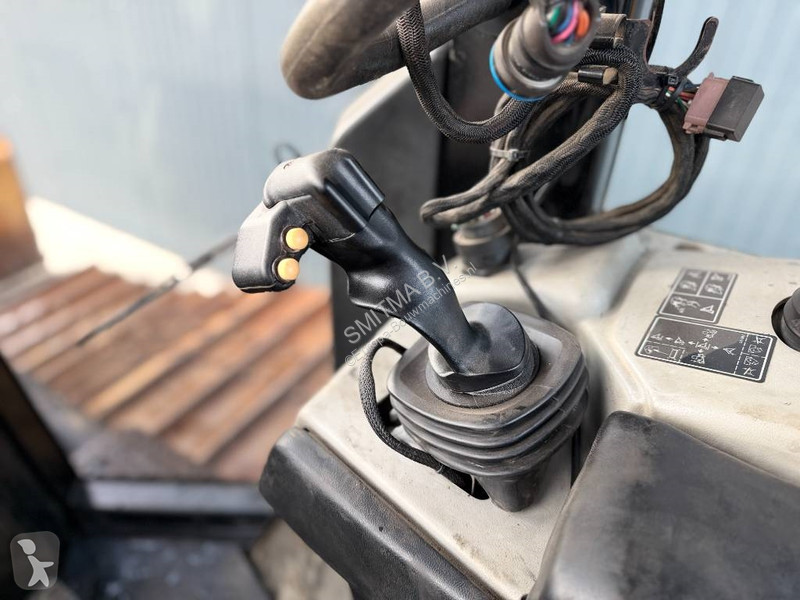 بلدوزر Caterpillar D6N