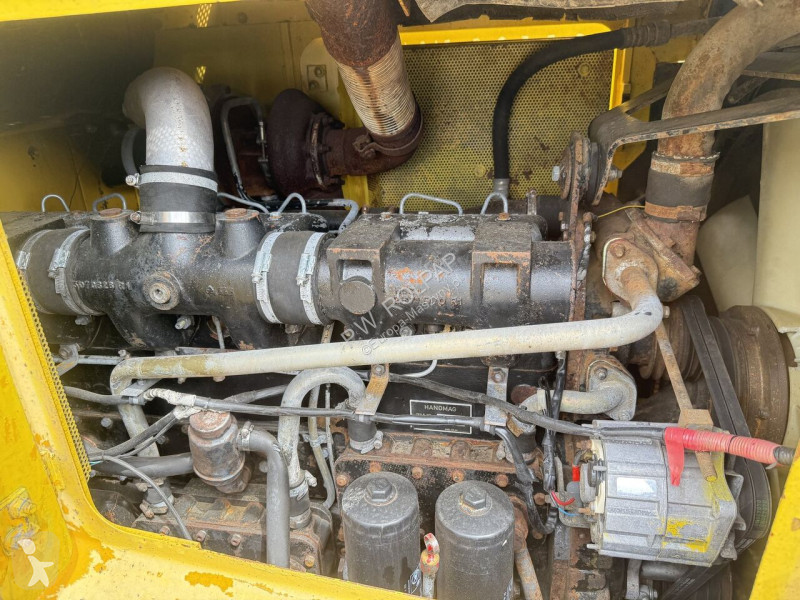 Bulldozer Hanomag D680E