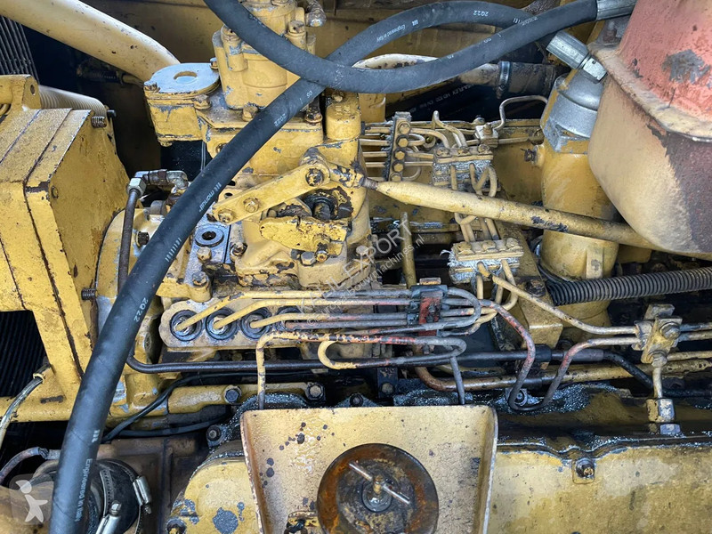 Bulldozer Caterpillar Dozer with Ripper Very...