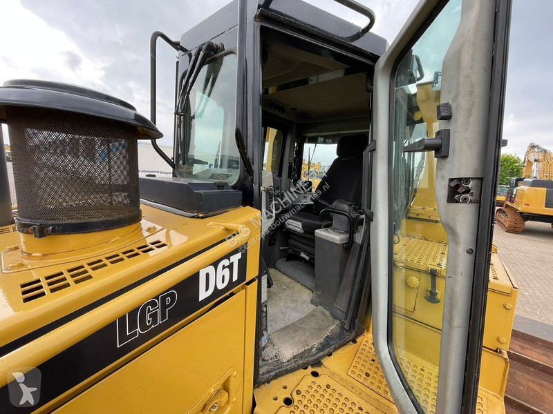 Buldozer Caterpillar D6T