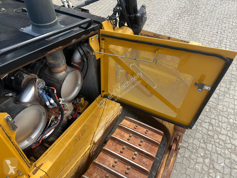 بلدوزر Caterpillar D6 XL next generation .